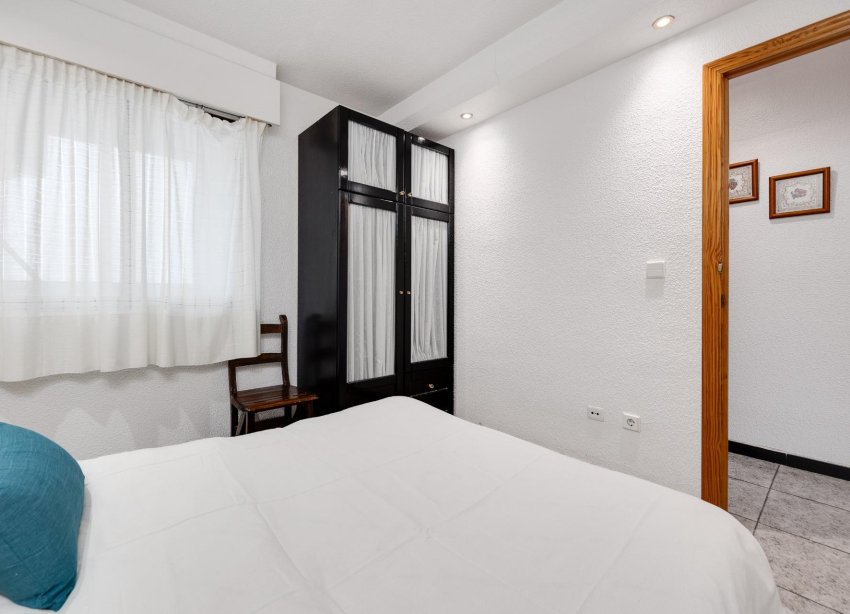 Resale - Apartment - Torrevieja - Playa del cura