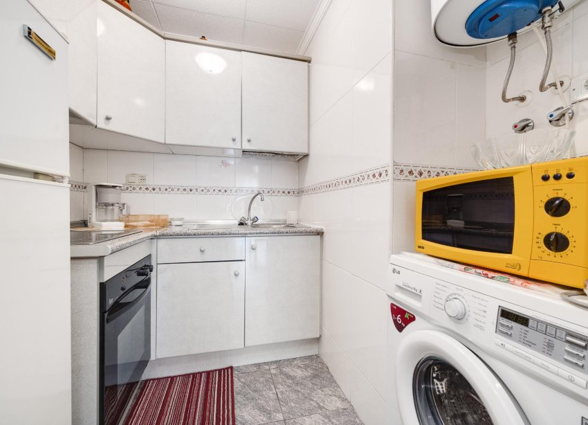 Resale - Apartment - Torrevieja - Playa del cura