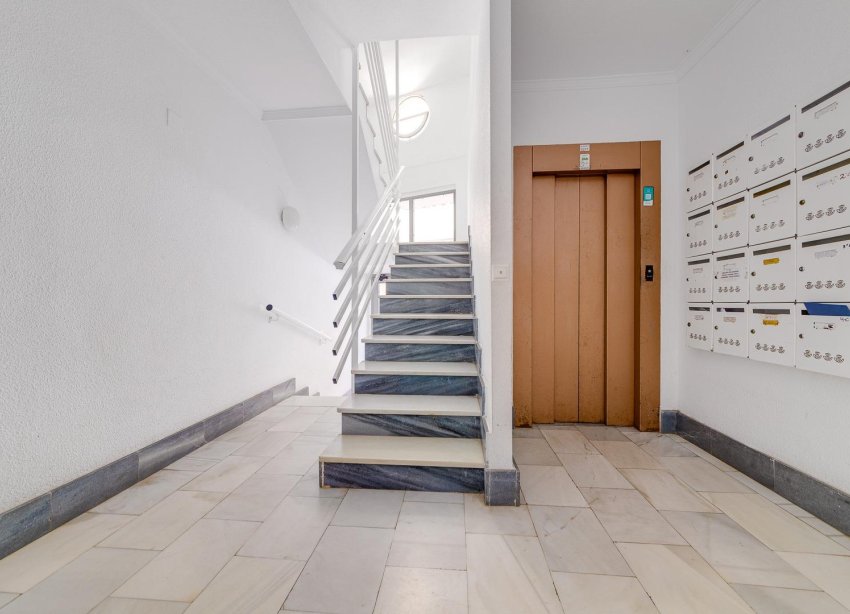 Resale - Apartment - Torrevieja - Playa del cura