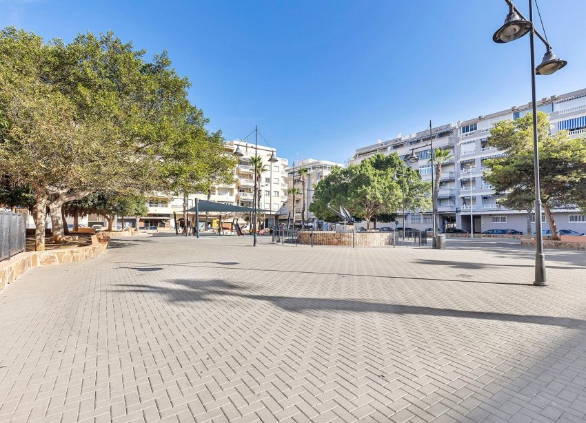 Resale - Apartment - Torrevieja - Playa del cura