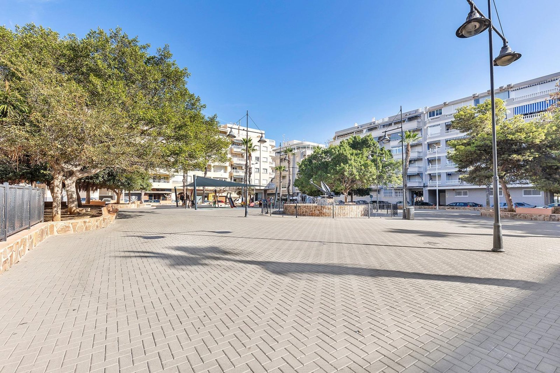 Resale - Apartment - Torrevieja - Playa del cura