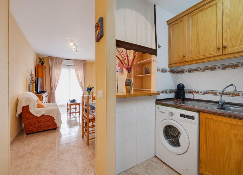Resale - Apartment - Torrevieja - Playa del cura