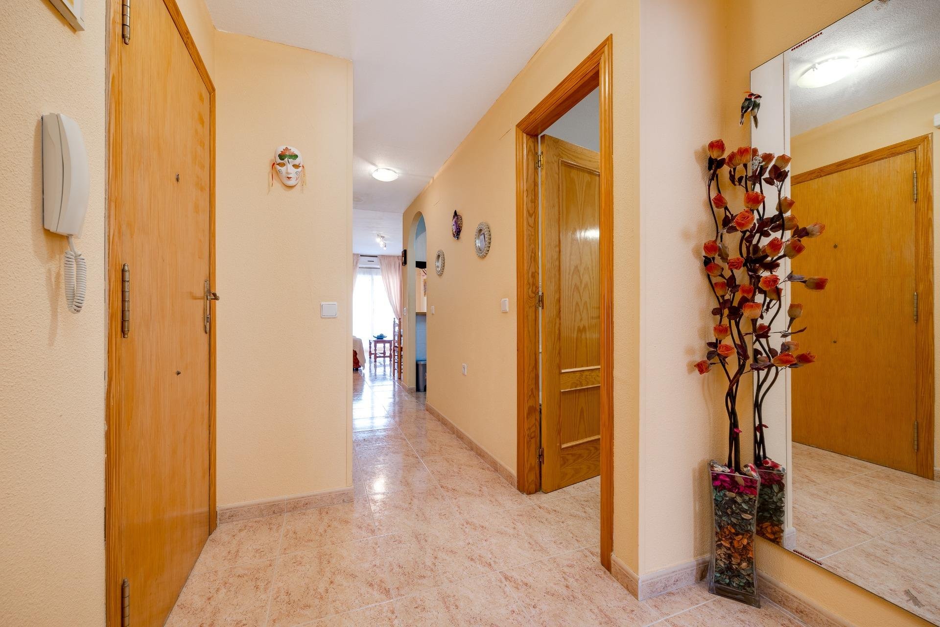 Resale - Apartment - Torrevieja - Playa del cura