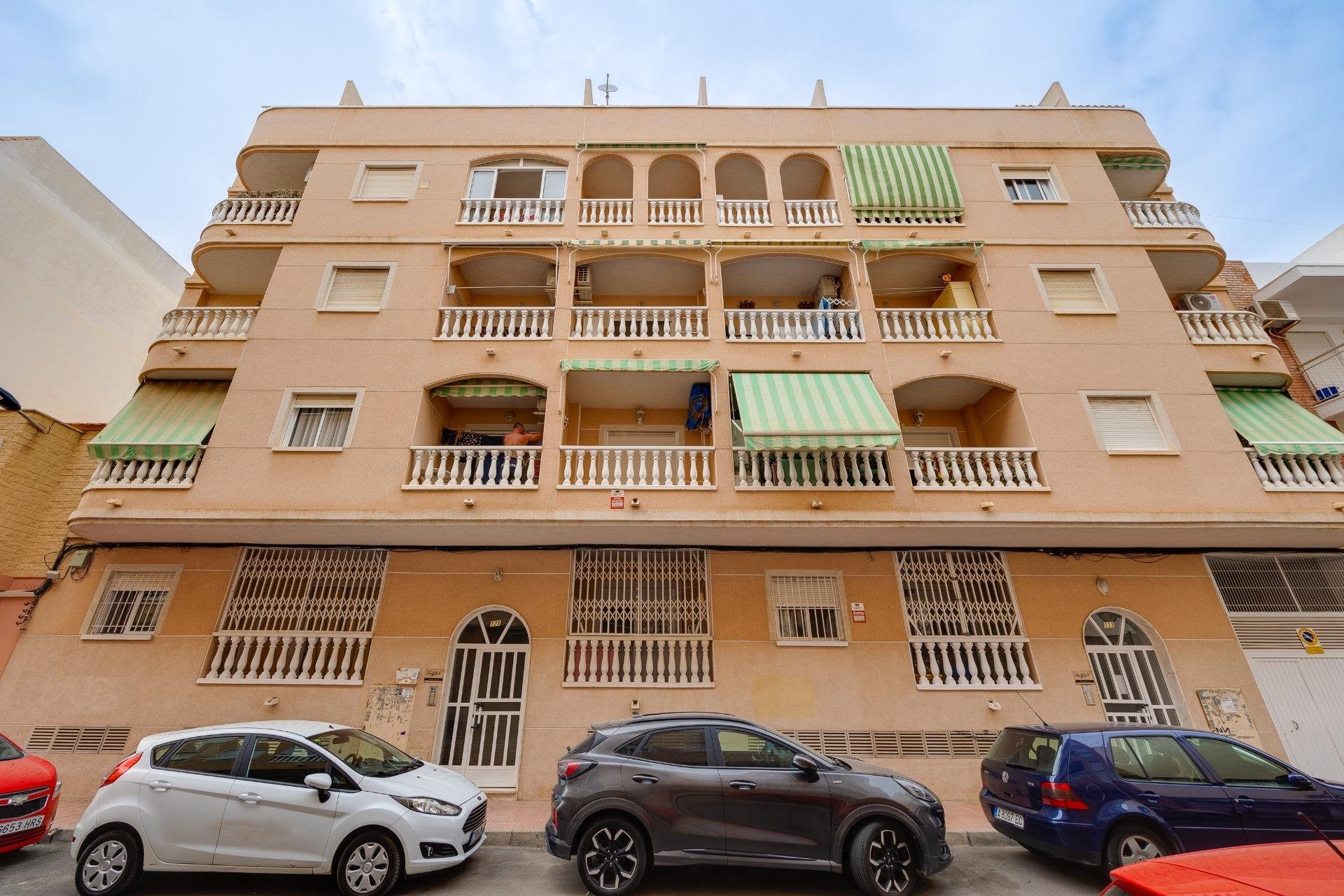 Resale - Apartment - Torrevieja - Playa del cura