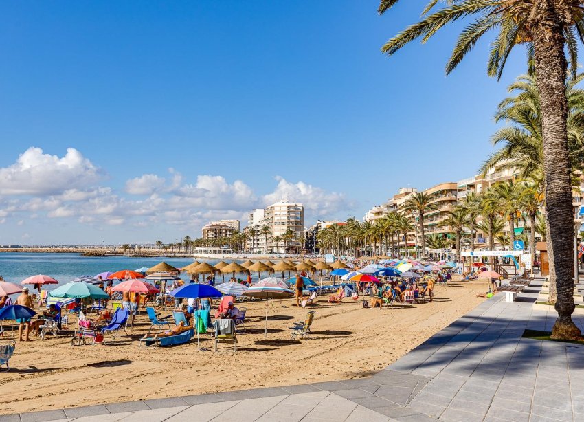 Resale - Apartment - Torrevieja - Playa del cura