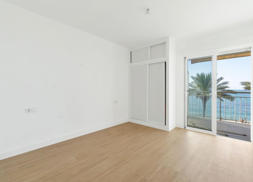 Resale - Apartment - Torrevieja - Playa del cura