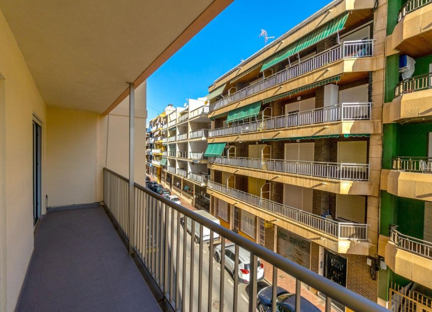 Resale - Apartment - Torrevieja - Playa del cura