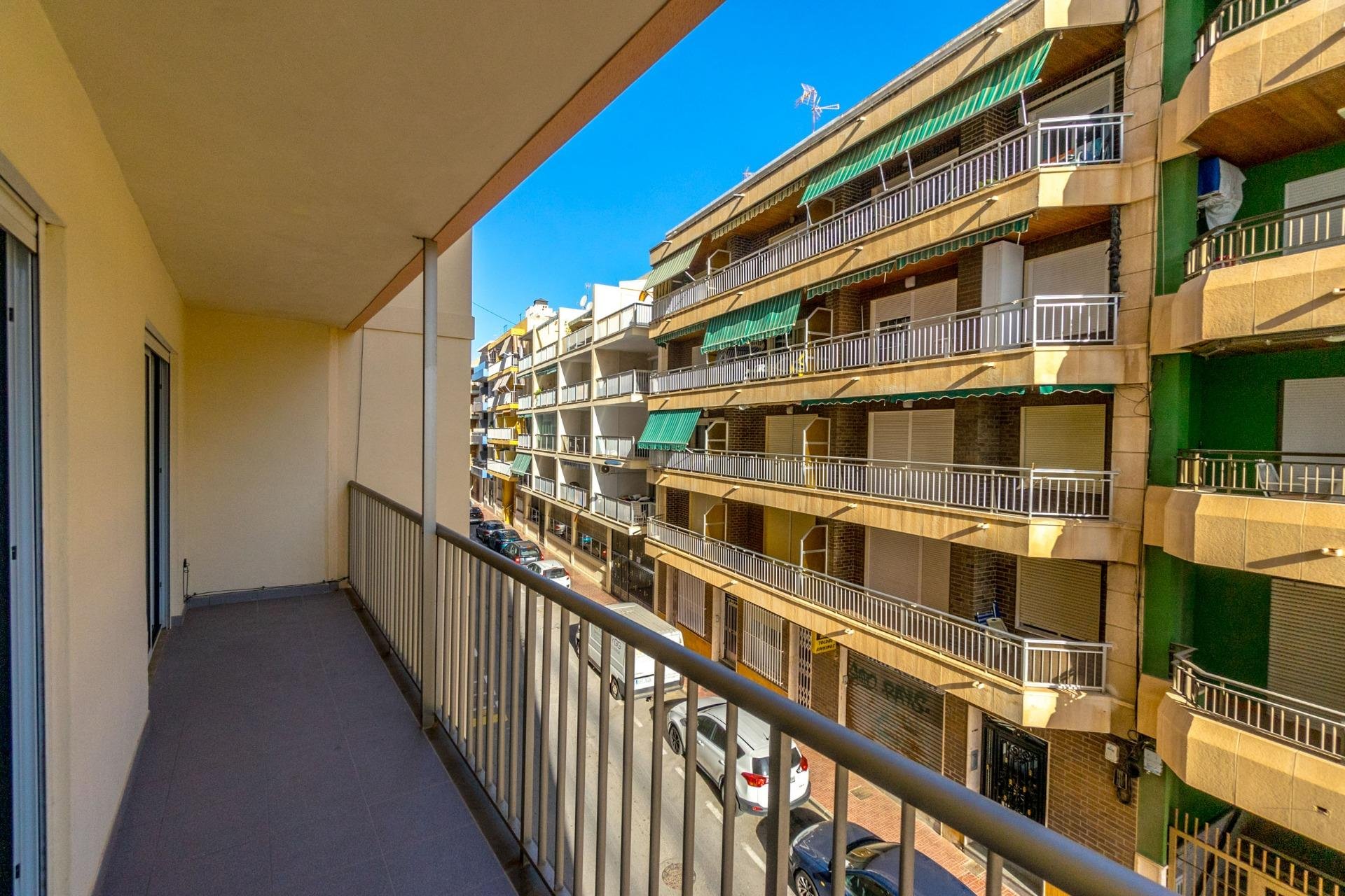 Resale - Apartment - Torrevieja - Playa del cura