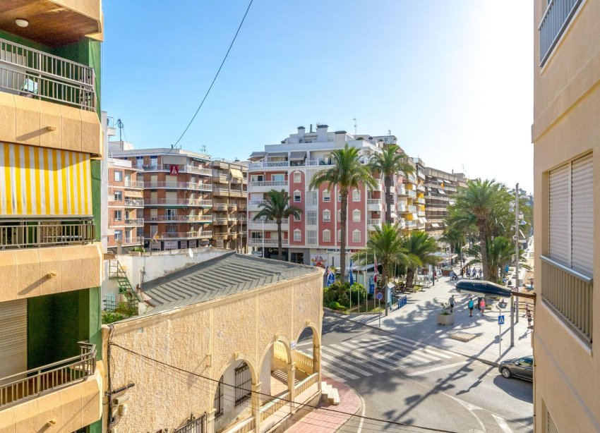 Resale - Apartment - Torrevieja - Playa del cura