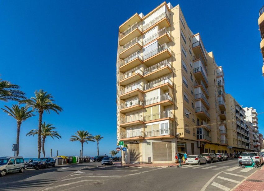 Resale - Apartment - Torrevieja - Playa del cura