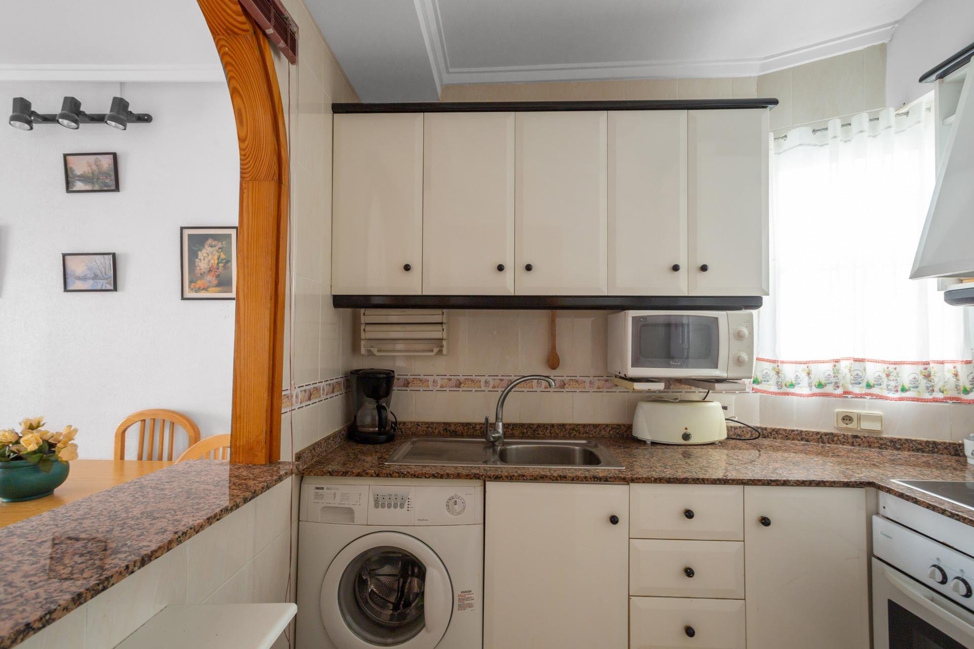 Resale - Apartment - Torrevieja - Playa del cura