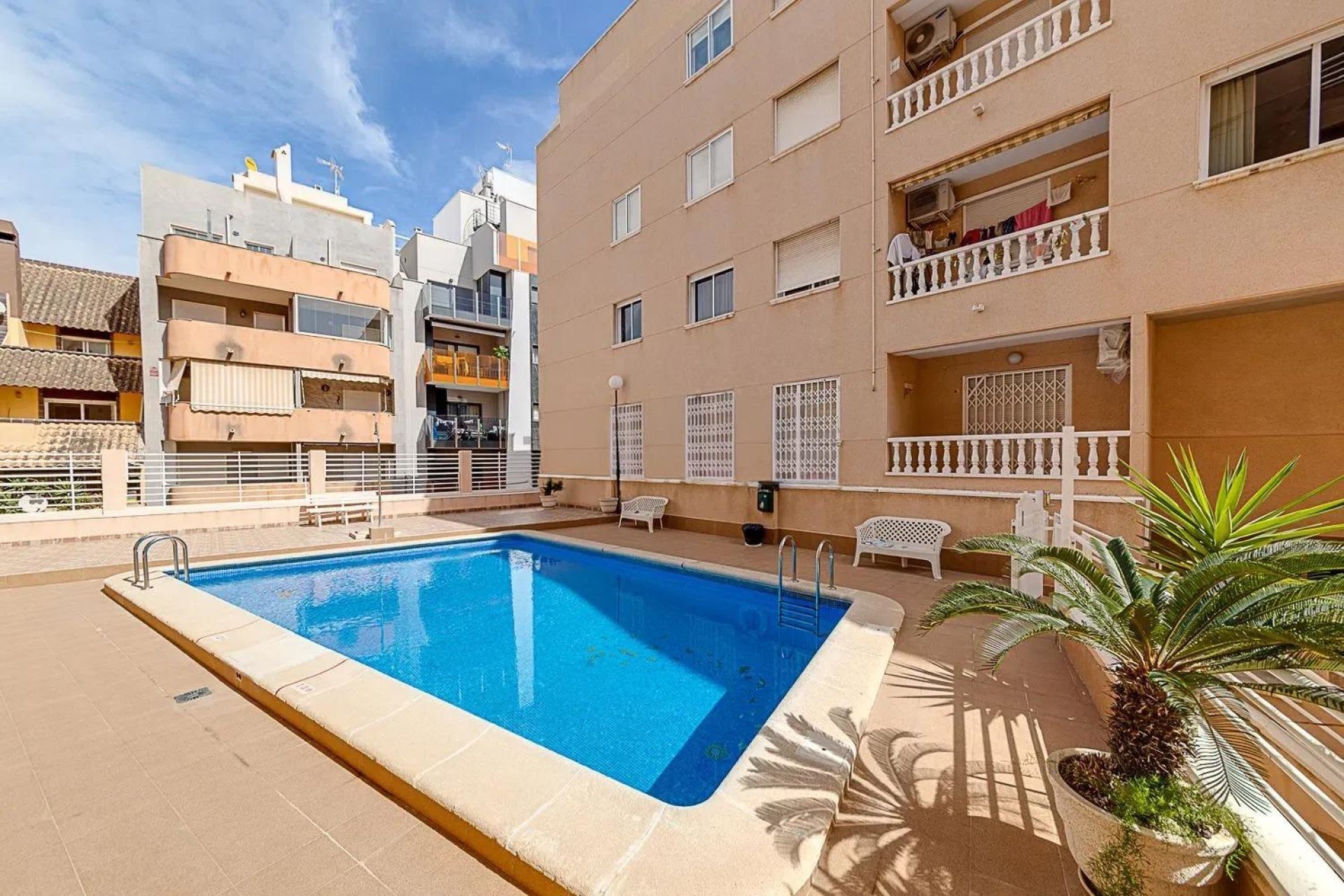 Resale - Apartment - Torrevieja - Playa del cura