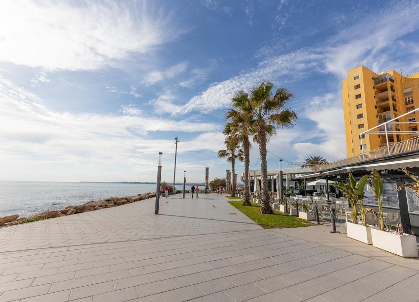 Resale - Apartment - Torrevieja - Playa del cura