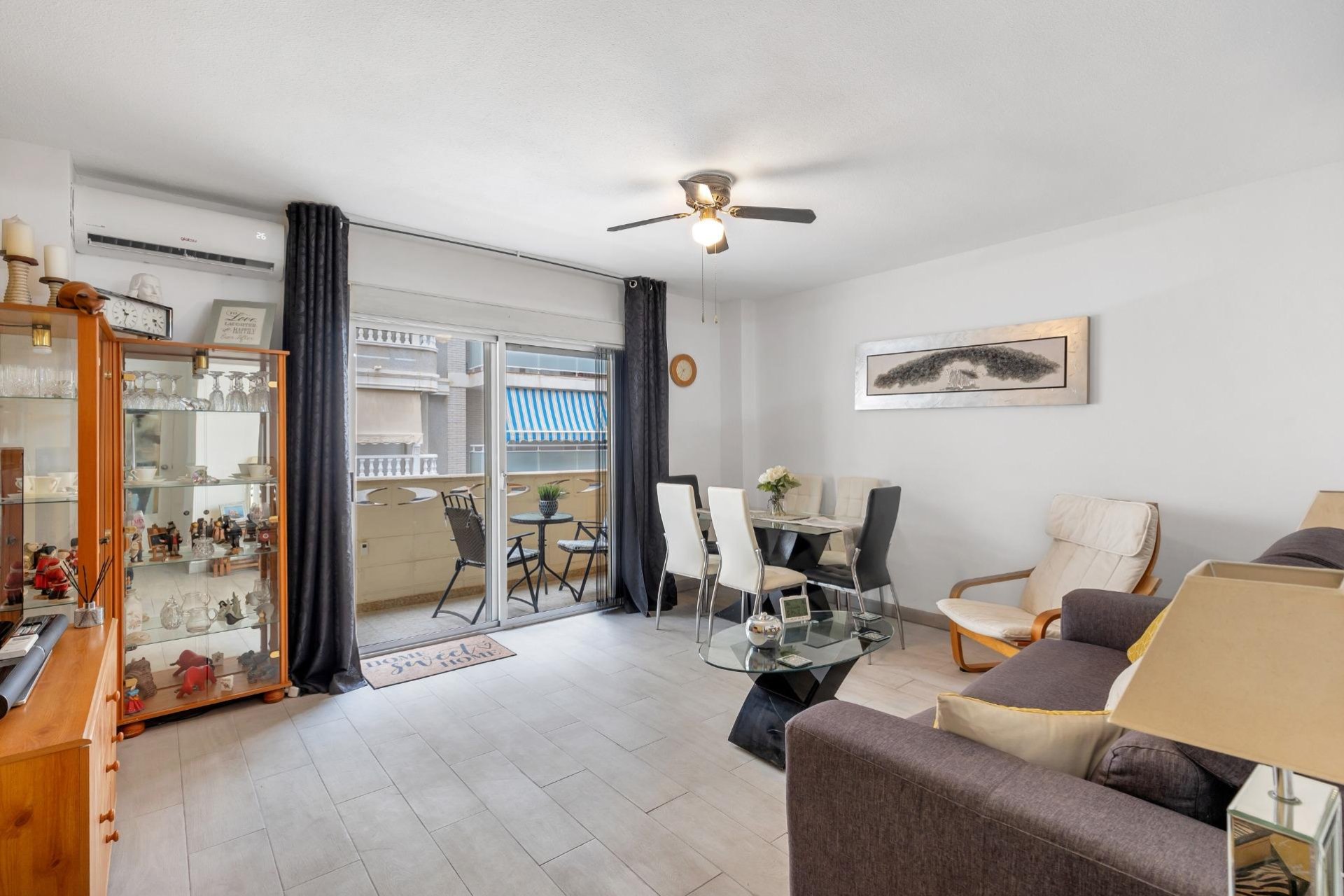 Resale - Apartment - Torrevieja - Playa del cura
