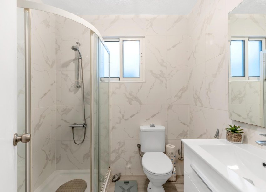 Resale - Apartment - Torrevieja - Playa del cura