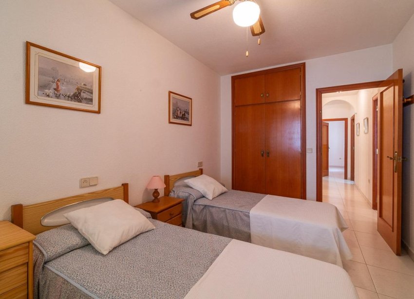 Resale - Apartment - Torrevieja - Playa del cura