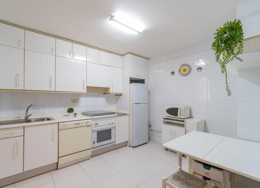 Resale - Apartment - Torrevieja - Playa del cura