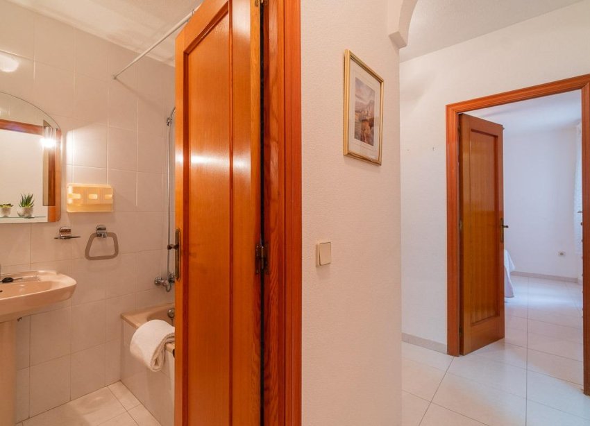 Resale - Apartment - Torrevieja - Playa del cura