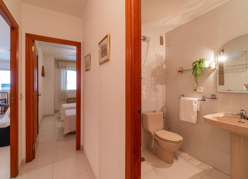 Resale - Apartment - Torrevieja - Playa del cura