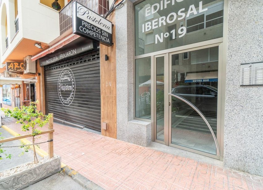 Resale - Apartment - Torrevieja - Playa del cura