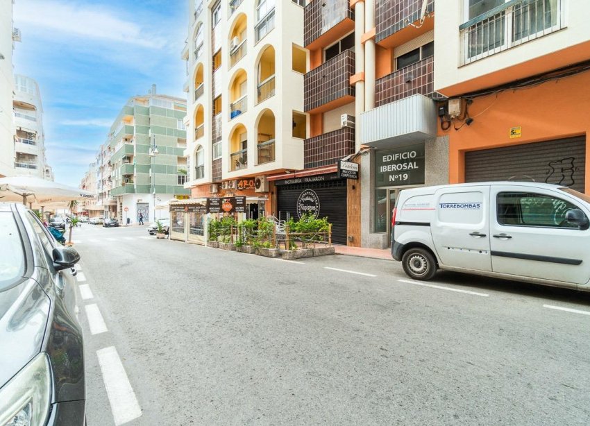 Resale - Apartment - Torrevieja - Playa del cura