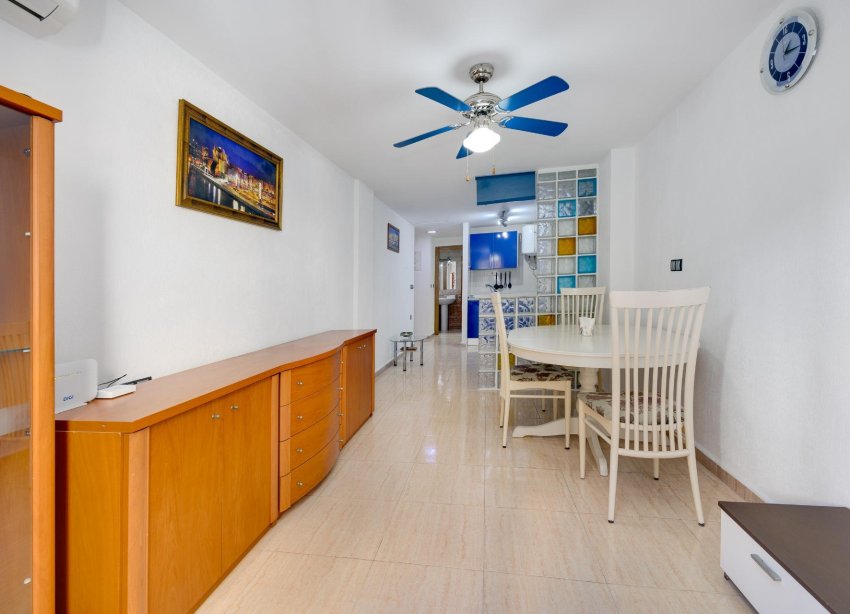 Resale - Apartment - Torrevieja - Playa del cura