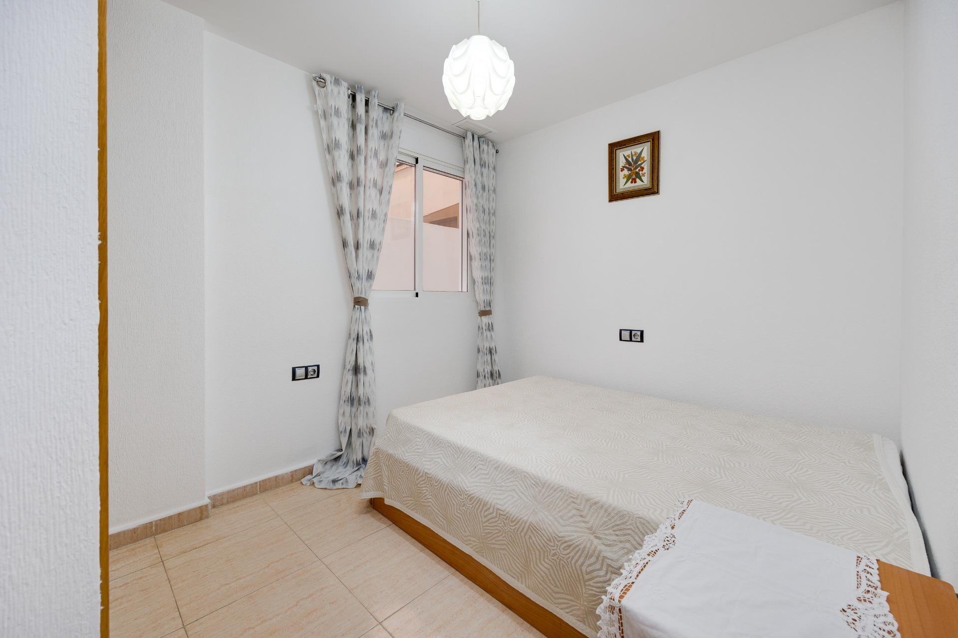 Resale - Apartment - Torrevieja - Playa del cura