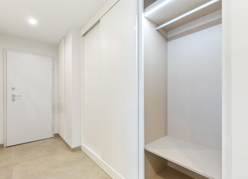 Resale - Apartment - Torrevieja - Playa del cura