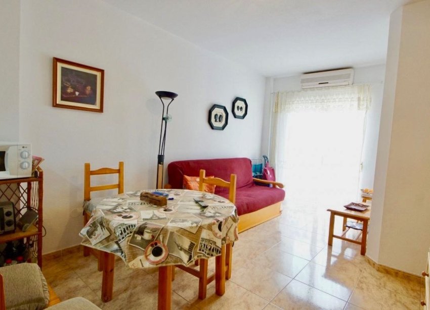 Resale - Apartment - Torrevieja - Playa del cura