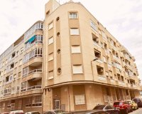 Resale - Apartment - Torrevieja - Playa del cura