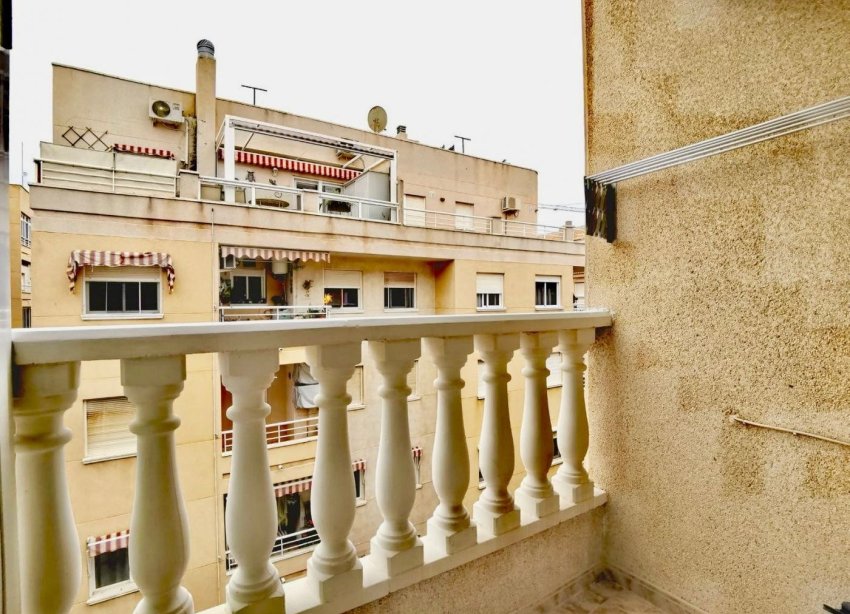 Resale - Apartment - Torrevieja - Playa del cura