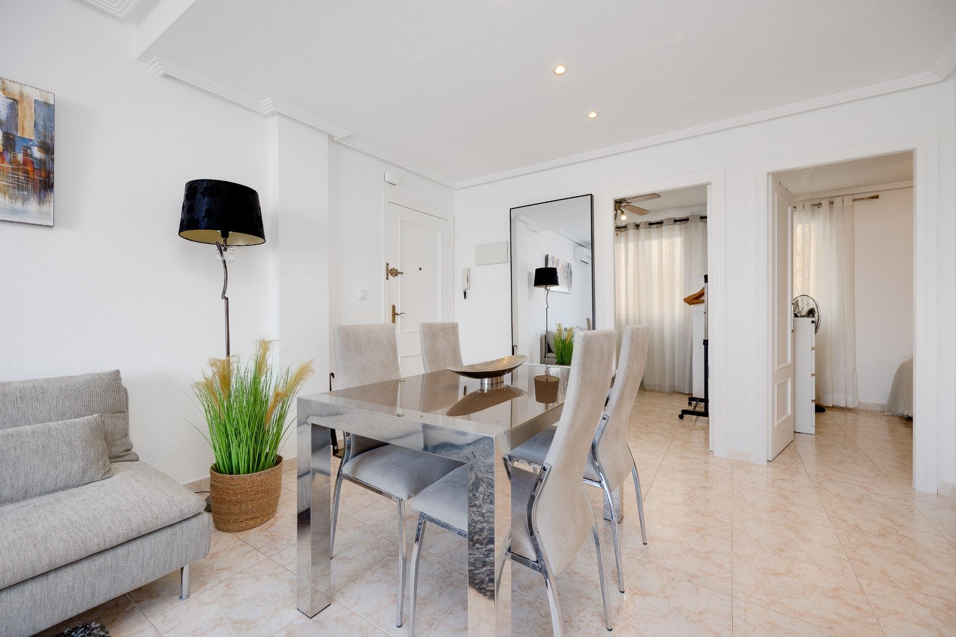Resale - Apartment - Torrevieja - Playa del cura
