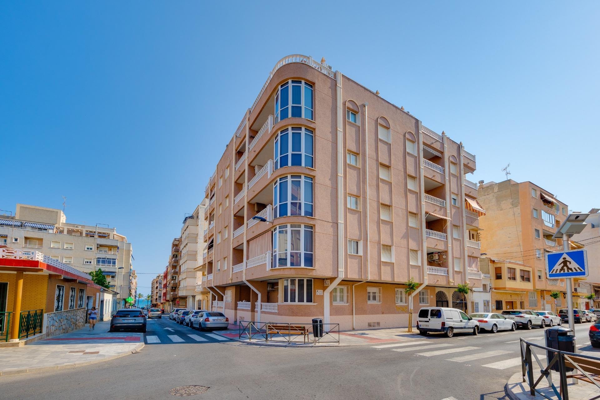 Resale - Apartment - Torrevieja - Playa del cura