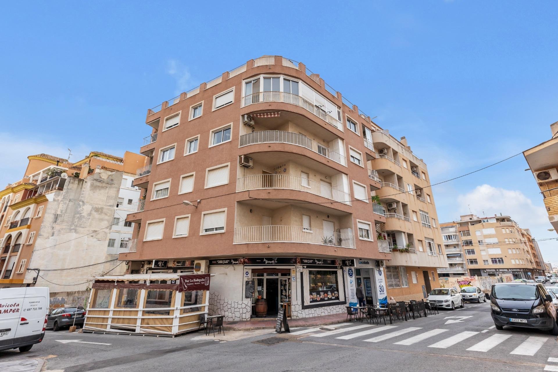 Resale - Apartment - Torrevieja - Playa del cura