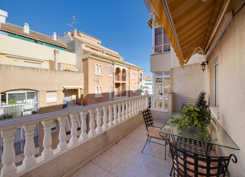 Resale - Apartment - Torrevieja - Playa del cura