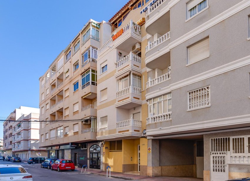 Resale - Apartment - Torrevieja - Playa del cura