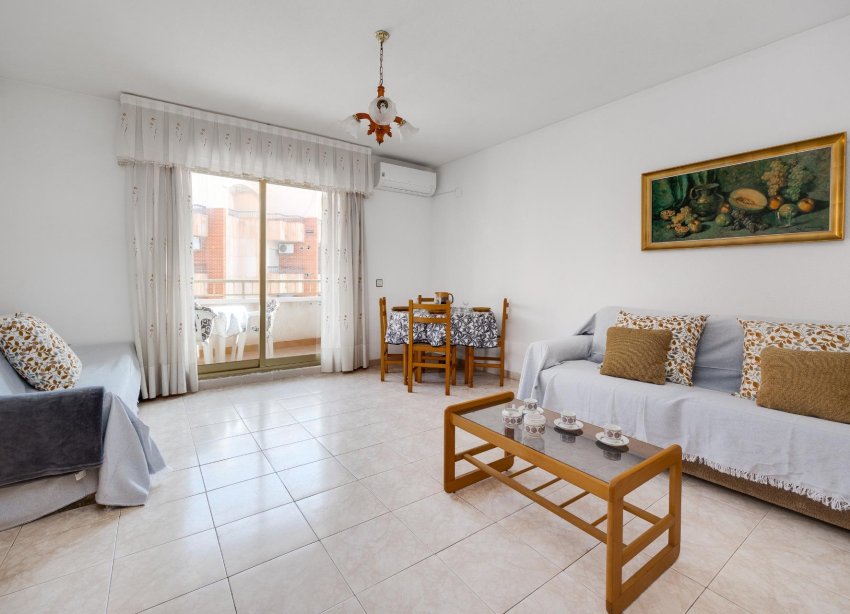 Resale - Apartment - Torrevieja - Playa del cura