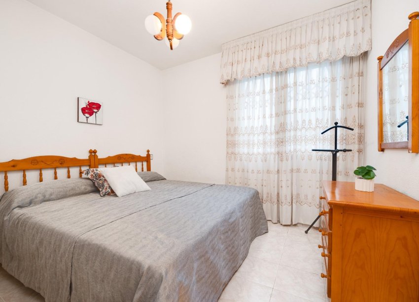 Resale - Apartment - Torrevieja - Playa del cura