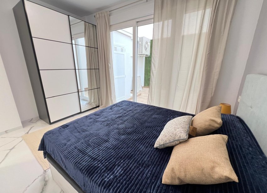 Resale - Apartment - Torrevieja - Playa del cura