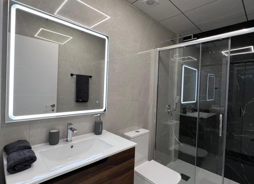 Resale - Apartment - Torrevieja - Playa del cura