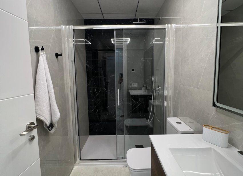 Resale - Apartment - Torrevieja - Playa del cura