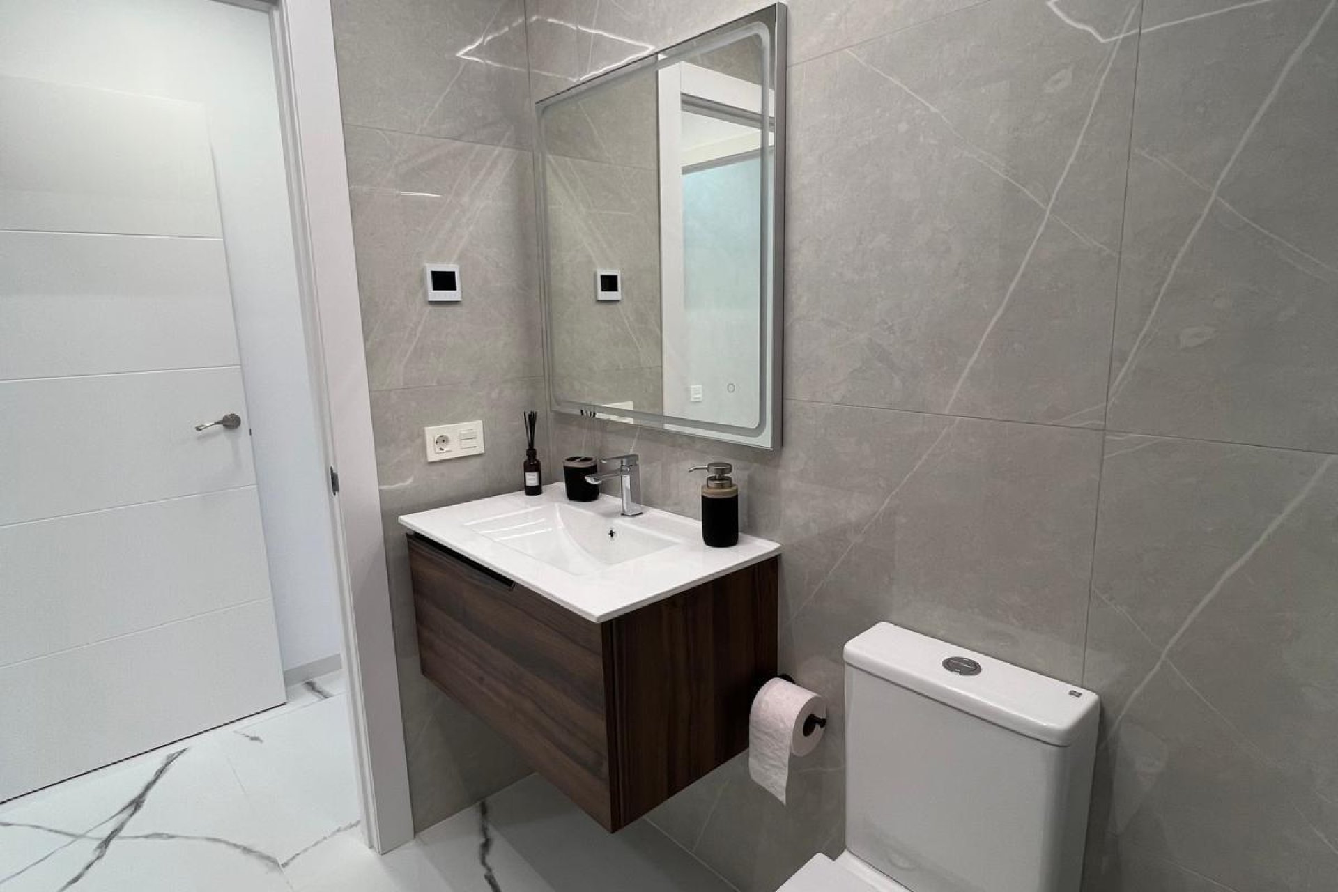 Resale - Apartment - Torrevieja - Playa del cura