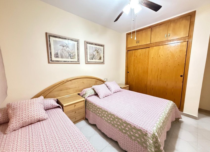 Resale - Apartment - Torrevieja - Playa del cura