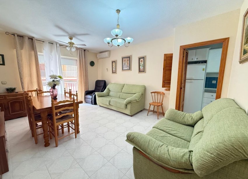 Resale - Apartment - Torrevieja - Playa del cura