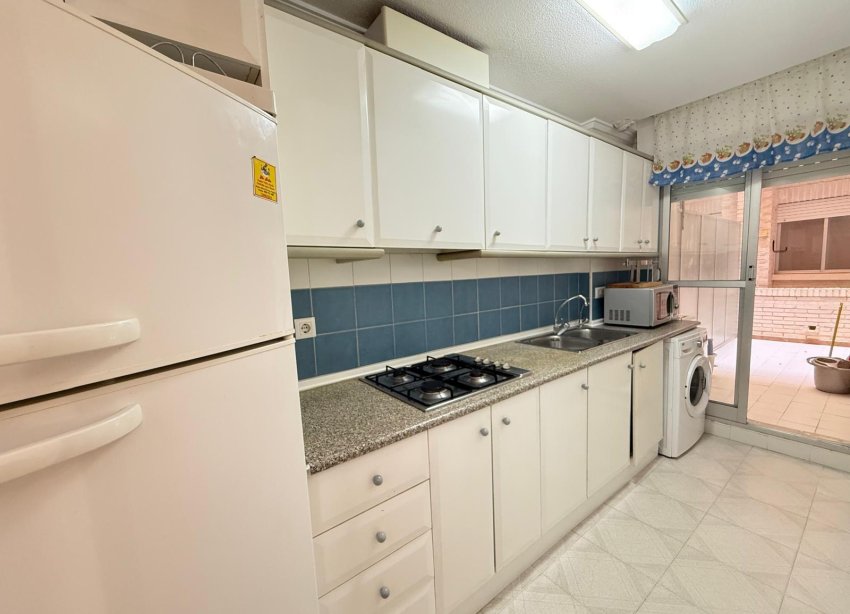 Resale - Apartment - Torrevieja - Playa del cura