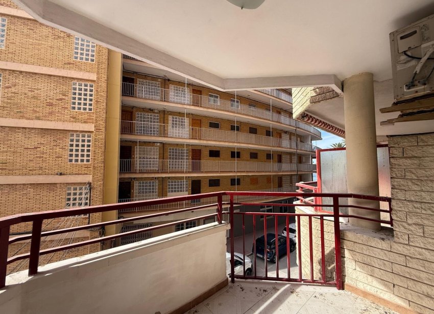 Resale - Apartment - Torrevieja - Playa del cura