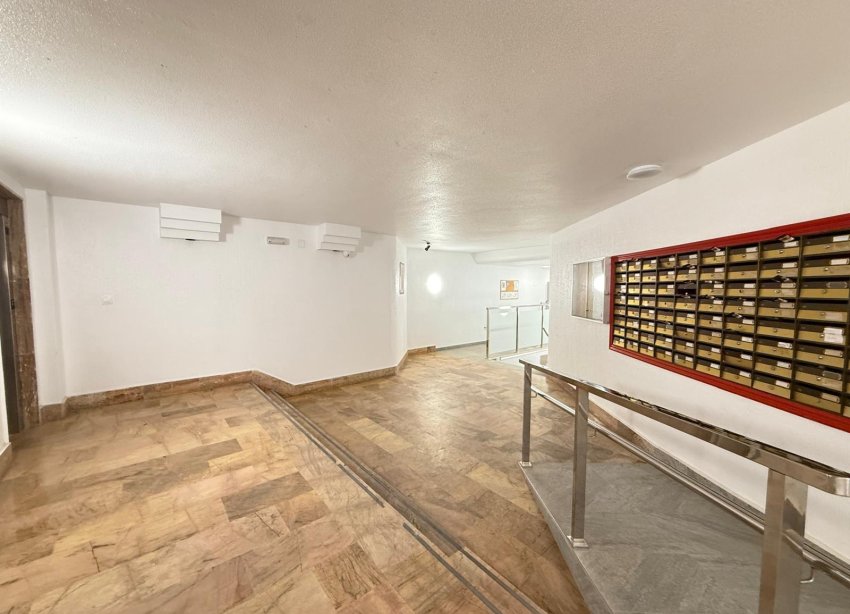 Resale - Apartment - Torrevieja - Playa del cura