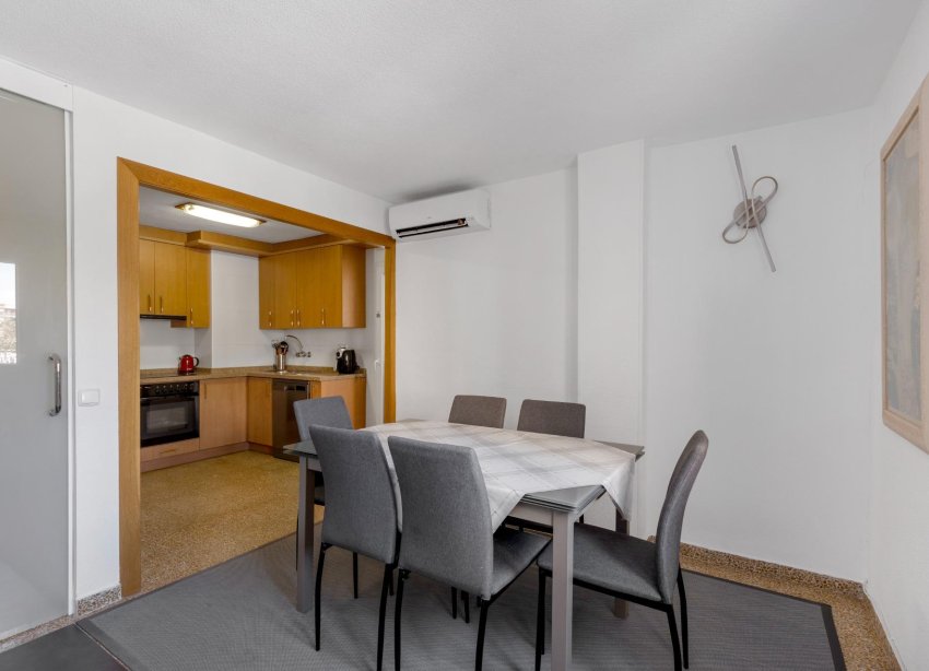 Resale - Apartment - Torrevieja - Playa del cura