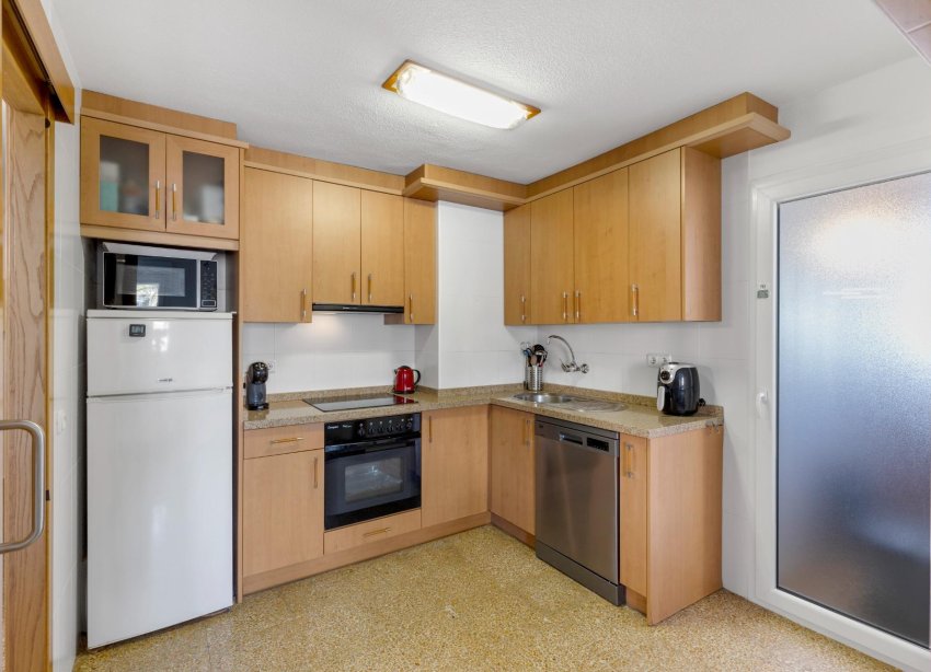 Resale - Apartment - Torrevieja - Playa del cura