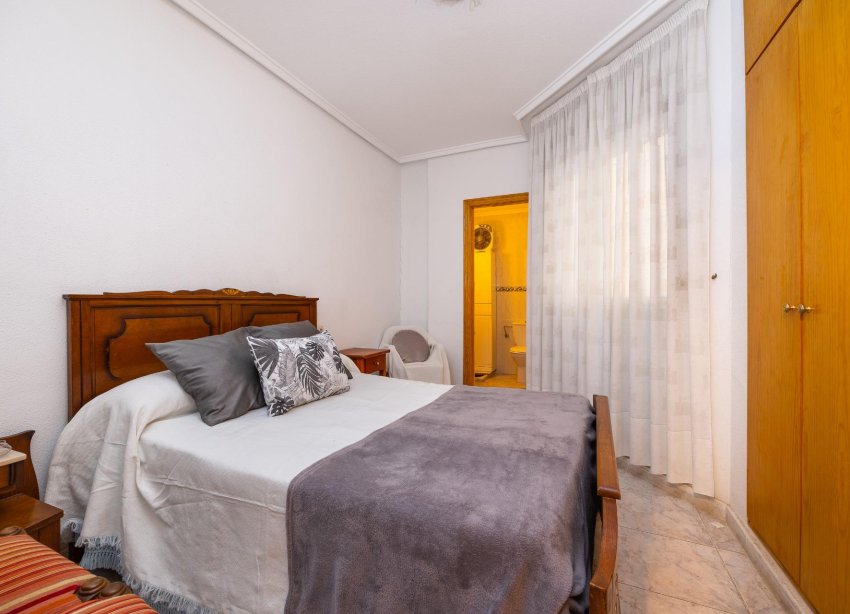 Resale - Apartment - Torrevieja - Playa del cura